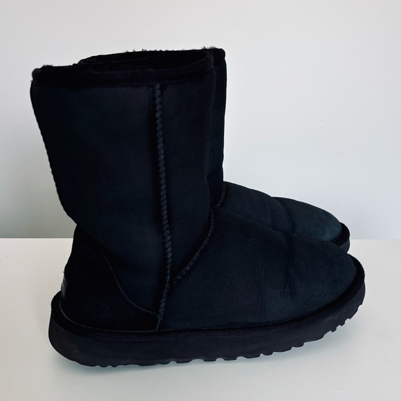 UGG Shoes - UGG Classic Short II Boots Black Suede Sheepskin Shearling Size 8